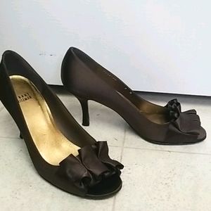 Like New STUART WEITZMAN brown satin peep toe pump